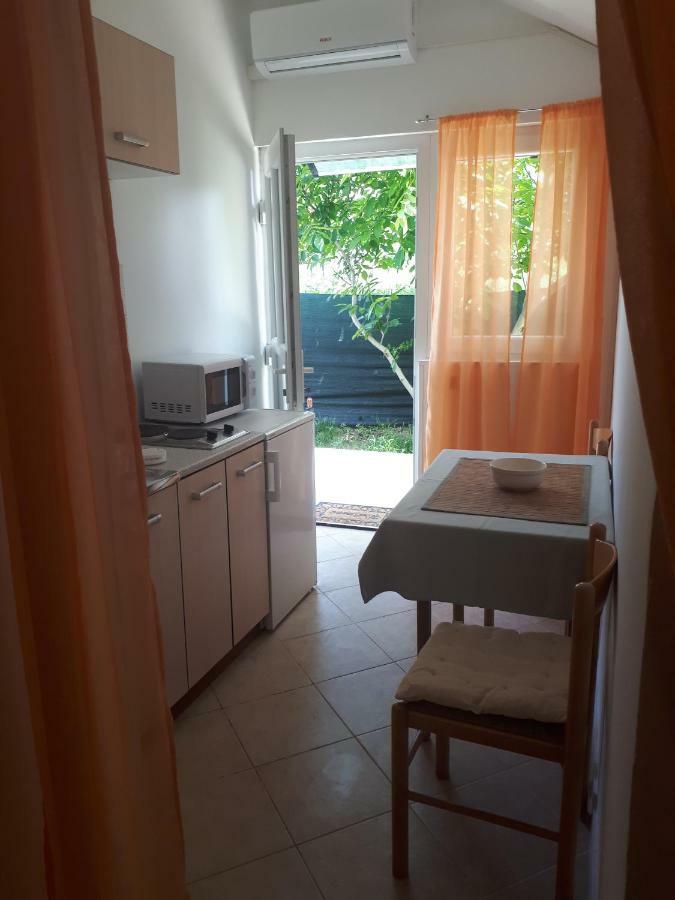 Apartmani Ivana Lopar Exterior foto